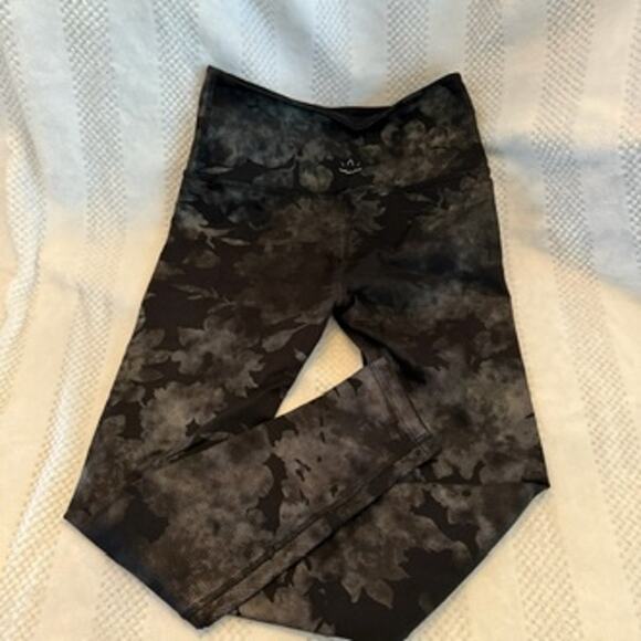 new beyond yoga tie dye leggings size small - Picture 4 of 4